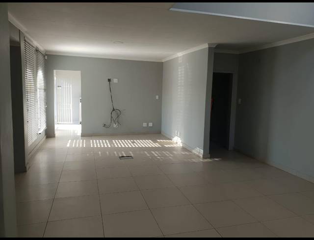 400M² OFFICE RENTED IN EASTLEIGH